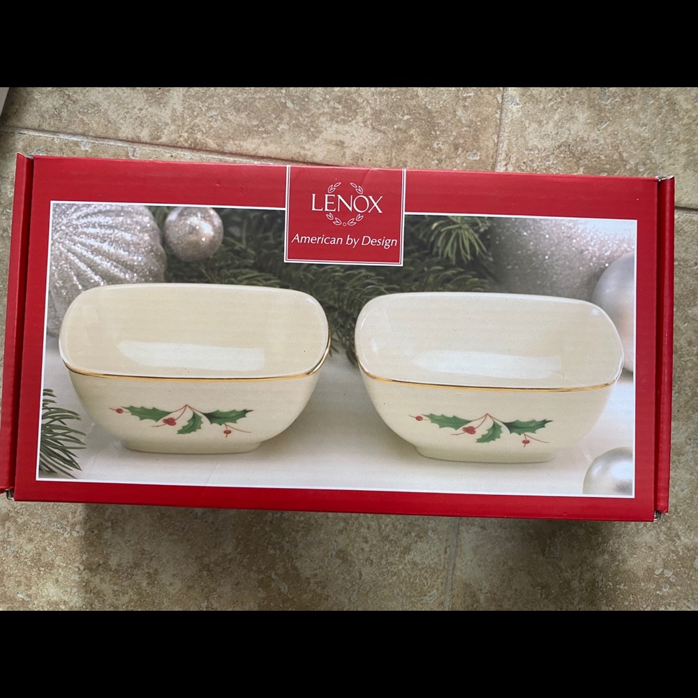 - Lenox new bowl set